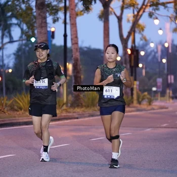 Runner Photo 8212002