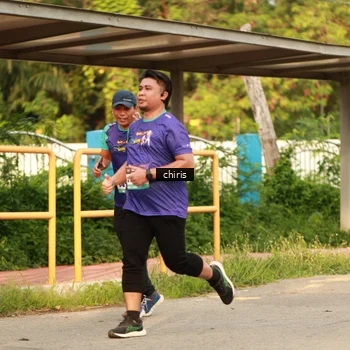Runner Photo 8212004