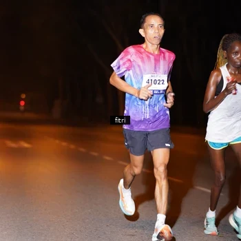 Runner Photo 8212032