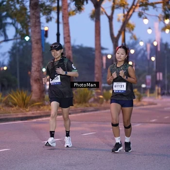 Runner Photo 8212035