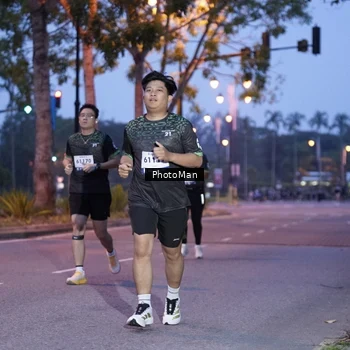 Runner Photo 8212043