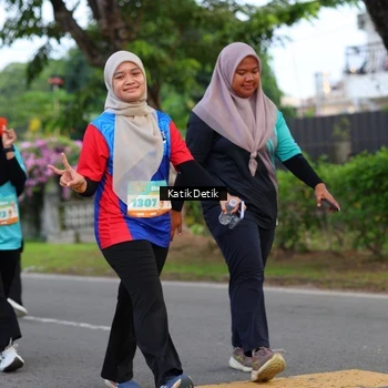 Runner Photo 8212058