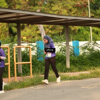 Runner Photo 8212080