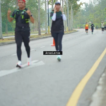 Runner Photo 8212110
