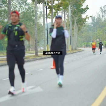 Runner Photo 8212112