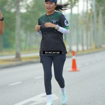 Runner Photo 8212120