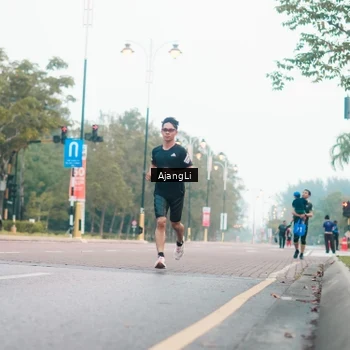Runner Photo 8212373