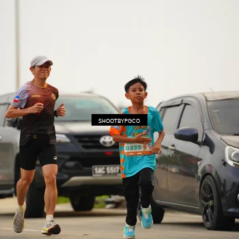 Runner Photo 8212374