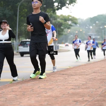 Runner Photo 8212404