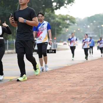 Runner Photo 8212422