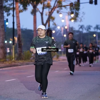 Runner Photo 8212431