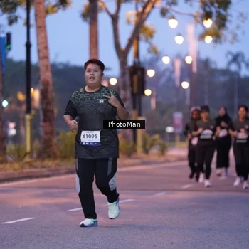 Runner Photo 8212611