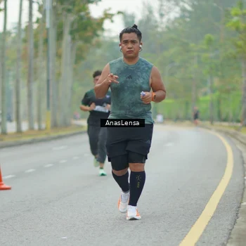 Runner Photo 8212648