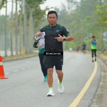 Runner Photo 8213195