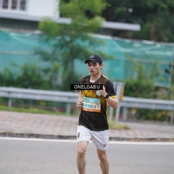 Runner Photo 8213475