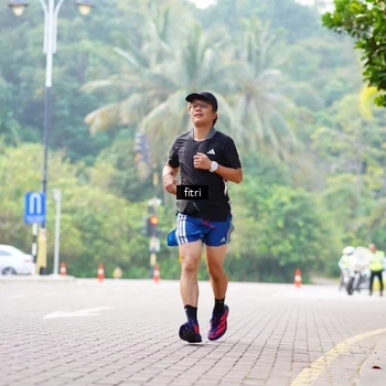 Runner Photo 8213572