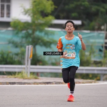 Runner Photo 8213772