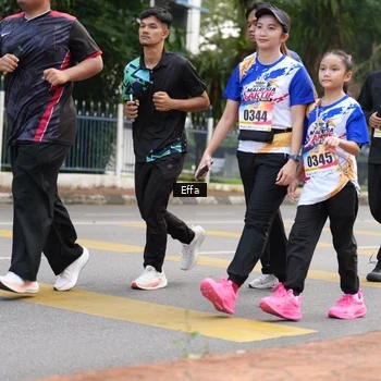 Runner Photo 8213863