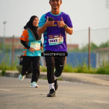 Runner Photo 8213875