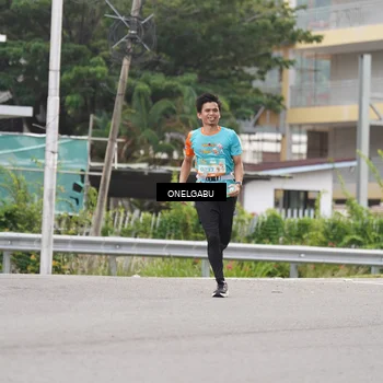 Runner Photo 8214009
