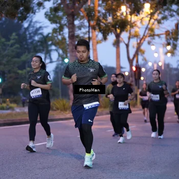 Runner Photo 8214050