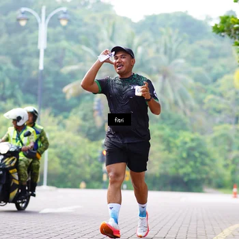 Runner Photo 8214350