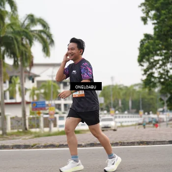 Runner Photo 8214421