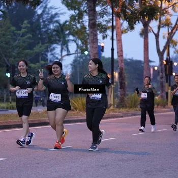 Runner Photo 8214626
