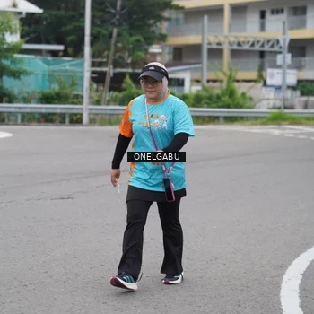 Runner Photo 8214875