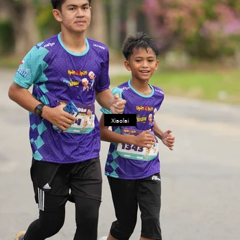 Runner Photo 8216100