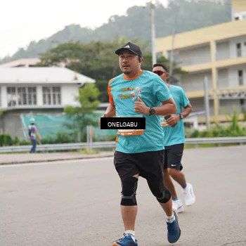 Runner Photo 8216375