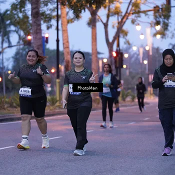 Runner Photo 8216475