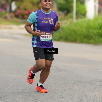 Runner Photo 8216610