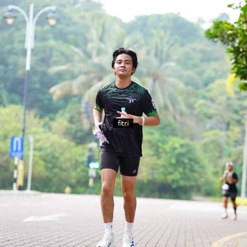 Runner Photo 8216802