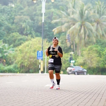 Runner Photo 8216858