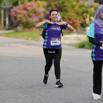 Runner Photo 8216943