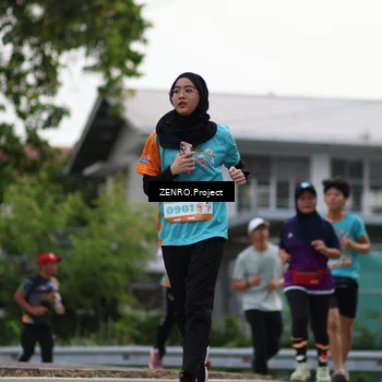 Runner Photo 8216995