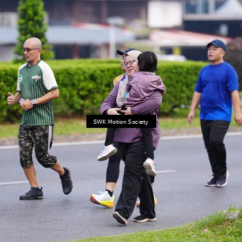 Runner Photo 8217100