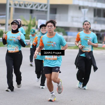 Runner Photo 8217339