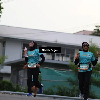 Runner Photo 8218001