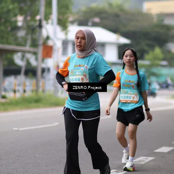 Runner Photo 8218021