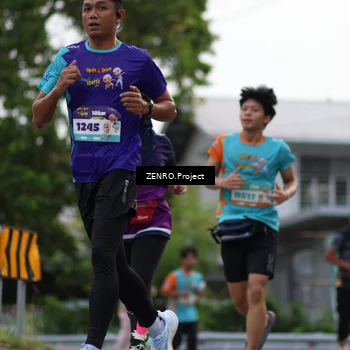 Runner Photo 8218079