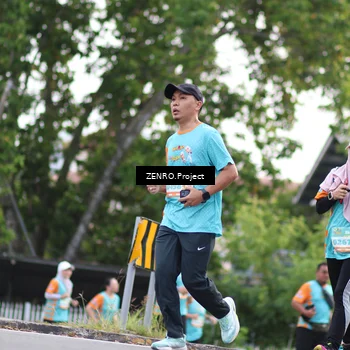 Runner Photo 8218720
