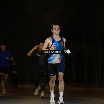 Runner Photo 8218857