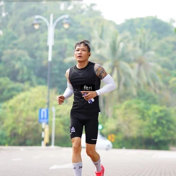 Runner Photo 8218859