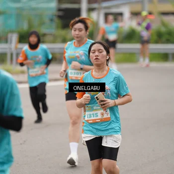 Runner Photo 8219903
