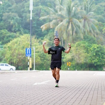 Runner Photo 8220005
