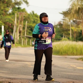 Runner Photo 8220006