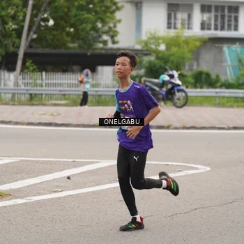 Runner Photo 8220019