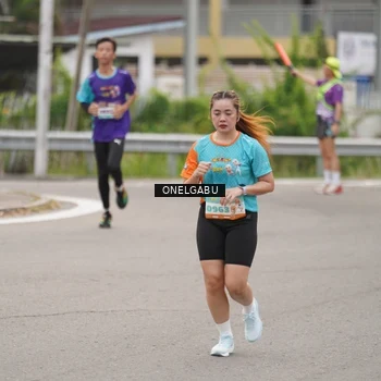 Runner Photo 8220022
